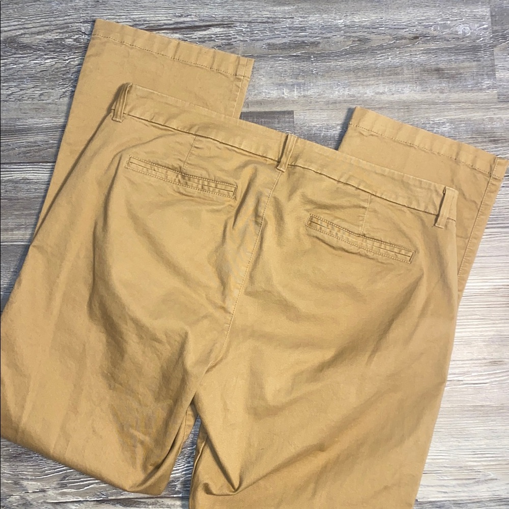 NWOT OLD NAVY Khaki Boot-Cut Casual Pants 16 - Picture 8 of 8